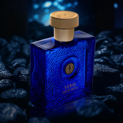 NovoGlow Verse Deep Blue packaging box highlights gift-ready presentation.
