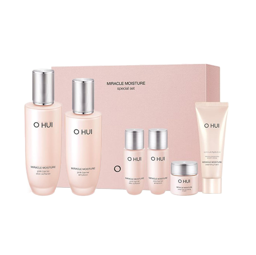 Ohui Miracle Moisture Set Skin Softener 150ml bottle delivers deep hydration for plump skin.