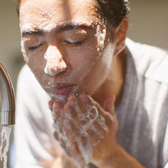Osmia Dead Sea mud ingredients panel emphasizes balance and nourishment.