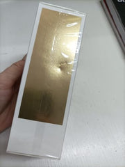 Paco Rabanne Million Gold Intense spray action demonstrates easy, precise application.