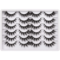 Pawotence 18mm cat eye lashes deliver a dramatic wispy 3D look for everyday wear.