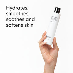 PCA SKIN Creamy Moisturizing Face Cleanser creamy texture emphasizes rich comfort while cleansing.
