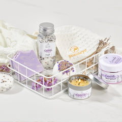 Peacoeye Himalayan Bath Salts jar showcasing mineral blend for soothing rituals.