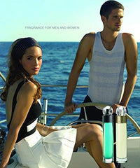 Perry Ellis 360° packaging box to emphasize designer scent for her