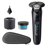 Philips Shaver Series 9000 front view shows premium design for daily use