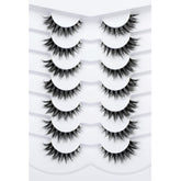 Pooplunch 8D silk lashes closeup showing soft weightless feel for everyday beauty.