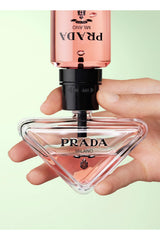Prada Paradoxe cap open—ease of spray for frequent reapplication.