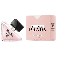 Prada Paradoxe Virtual Flower floral-notes close-up, feminine daytime fragrance for elegant wear.