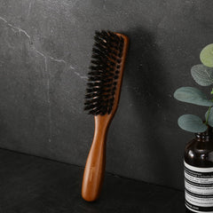 Ravego beard brush exfoliates skin and scalp for refreshed grooming