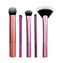Real Techniques Artist Essentials Set 217 foundation brush for precise liquid makeup application