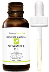 RejuveNaturals Vitamin E Oil on hand demonstrates lightweight hydration.