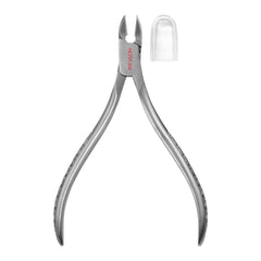 REVLON Full Jaw Cuticle Nipper spring action demonstrates smooth grooming