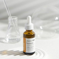 ROLANYIN Vitamin C 10% Serum dropper provides precise dosing for even-toned skin.
