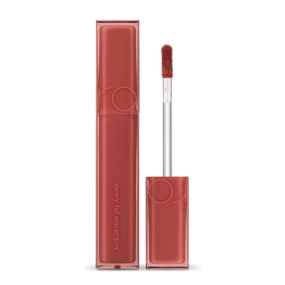 romnd dewy-ful water tint 04 chili up bottle closeup highlighting glossy hydration