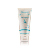 SALERM 21 Silk Protein bottle closeup highlighting deep hydration and detangling