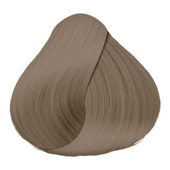 Schwarzkopf Igora Royal 8-1 application shows even coverage for fortified, shiny hair.