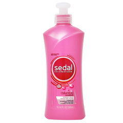 Sedal Co-Creations Ceramidas Leave-In dispense shows easy, no-rinse hydration for frizz control.