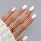 ShangMeng White Press-On Nails Short packaging showing kit contents and elegance