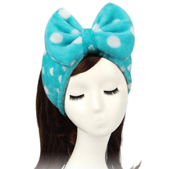 Shintop headband dark blue polka dots for comfortable skincare sessions.