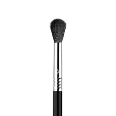 Sigma Beauty E40 close-up of soft SigmaTech fibers for gentle application