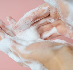 SKIN1004 pore-care foam pump display showing easy daily cleansing.