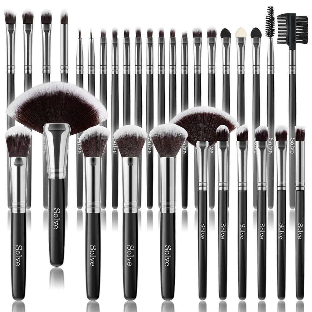 SOLVE makeup brush set wooden handle delivers precise application and comfortable grip.