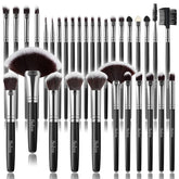 SOLVE makeup brush set wooden handle delivers precise application and comfortable grip.