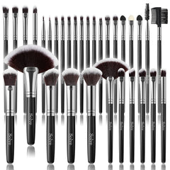 SOLVE makeup brush set wooden handle delivers precise application and comfortable grip.