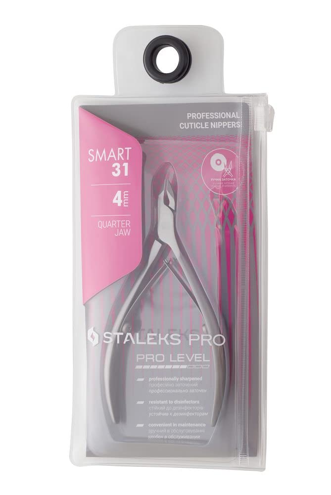 Staleks Pro SMART 31 cuticle nippers close-up with 4mm blade for precise trimming in hard-to-reach areas.