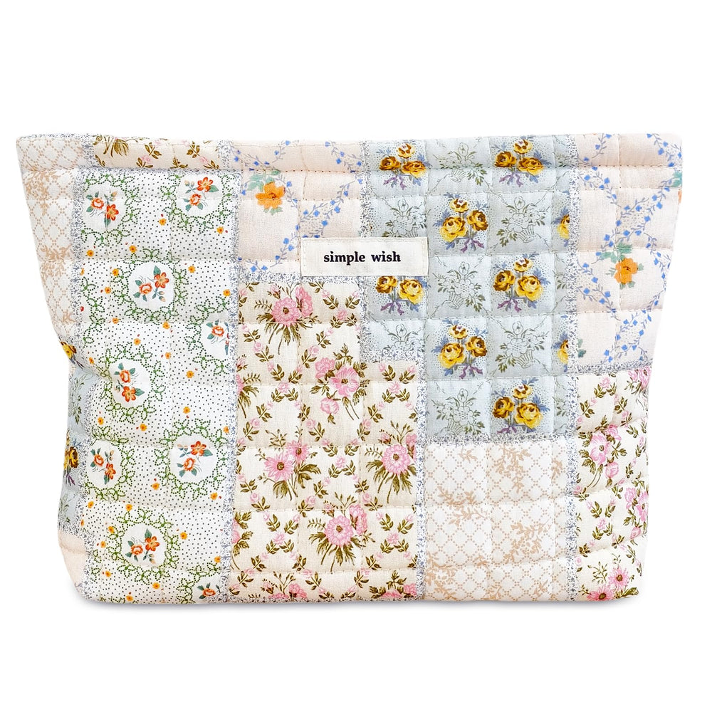 STARDW cotton quilted makeup bag floral pattern close-up for chic cosmetics organizing
