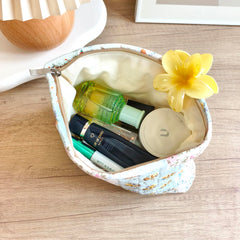 STARDW floral makeup bag with zipper opening ideal for travel toiletries