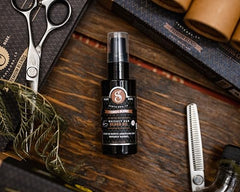 Suavecito Premium Blends Beard Oil woodsy fragrance delivers a masculine scent.