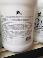 Super Star Stabilized Cream Peroxide 40v gel-consistency enables smooth color mixing.