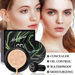 SuperThinker Mushroom Head applicator demonstrates soft, skin-friendly application and pore-blurring effects.