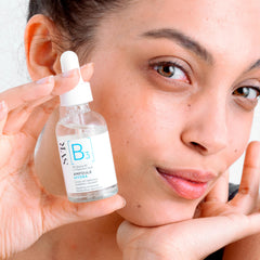 SVR B3 concentrate trio hyaluronic acids closeup suggests multi layer moisture retention.