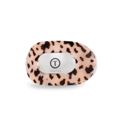 Teleties large flat round clip demonstrates strong grip for thick hair.