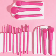 TEXAMO premium synthetic bristles close-up showing soft, durable fibers for precise application.