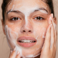 The Face Shop White Seed Exfoliating Cleansing Foam lather shows a soft foam for refreshed skin.