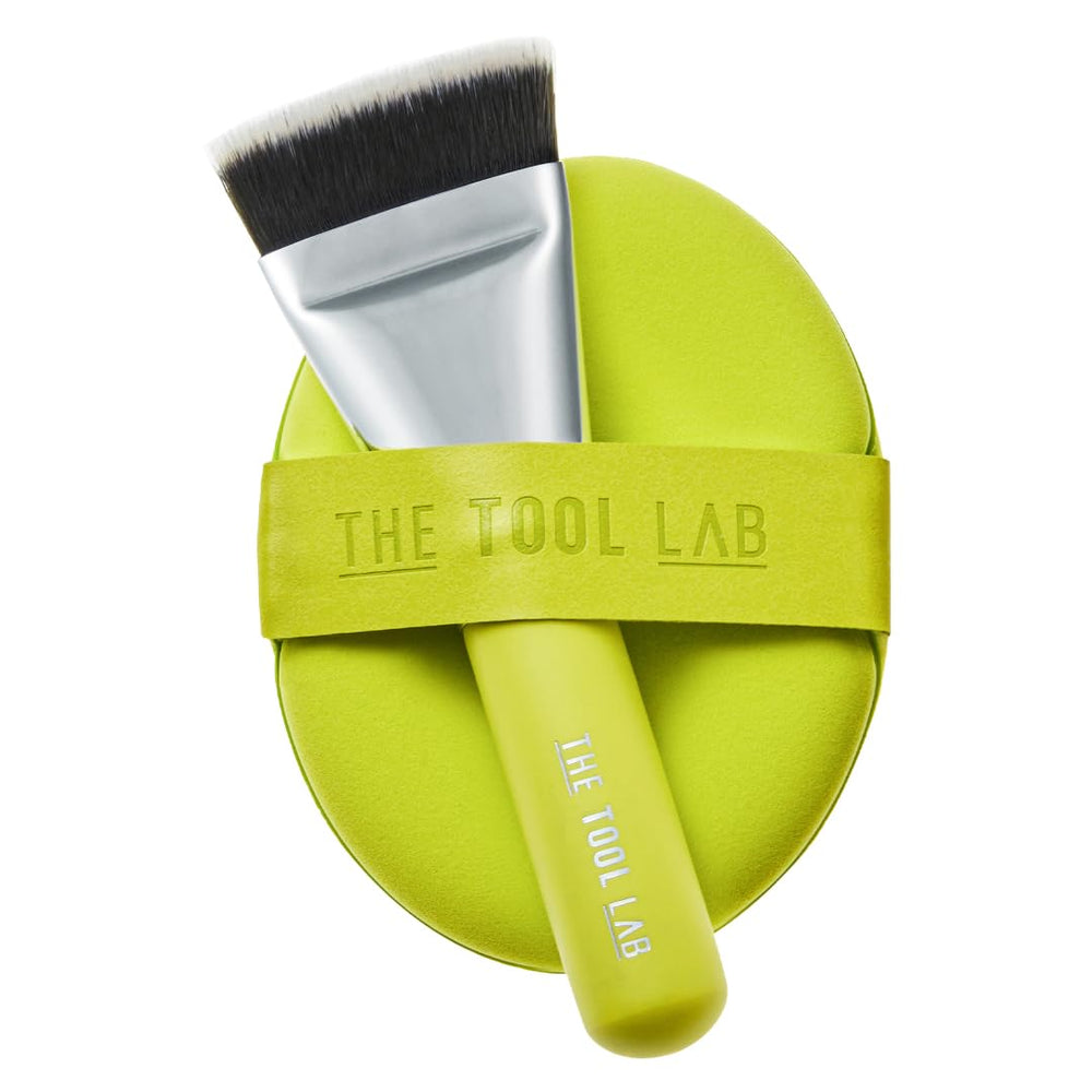 THE TOOL LAB Aqua Fitting Duo flat brush 1.1 inch for precise, even coverage.
