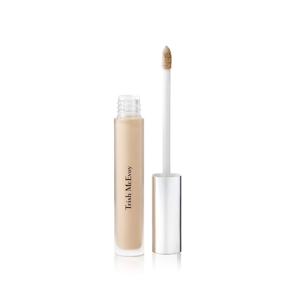 Trish McEvoy Eye Base Essentials Demure packaging shows color correction for a ready eyelid.