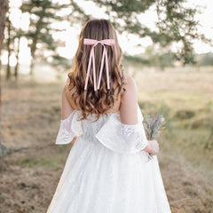 TULOBI alligator clip bow white provides secure hair grip
