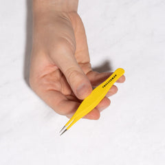Tweezerman First Aid Splintertweeze tapered tips deliver precise extraction.