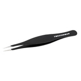 Tweezerman G.E.A.R. SplinterTweezer front view highlights precise removal capability