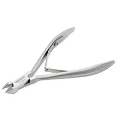 Tweezerman Rockhard cuticle nipper close-up shows sharp blades for precise trimming.