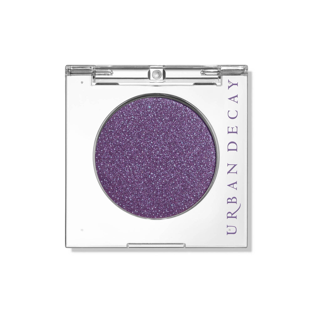 Urban Decay 24/7 Eyeshadow Single deep purple shimmer with blue shift delivers bold color and long wear.