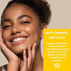 Us Naturals castor oil amber bottle closeup preserves purity and freshness for skin and hair.