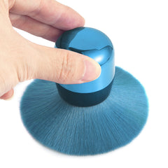 Vaincre Nail Art Dust Brush blue bristles close-up show soft fibers for gentle acrylic cleanup.