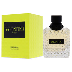 Valentino Donna Born in Roma Yellow Dream EDP mist spray captures everyday wear versatility.