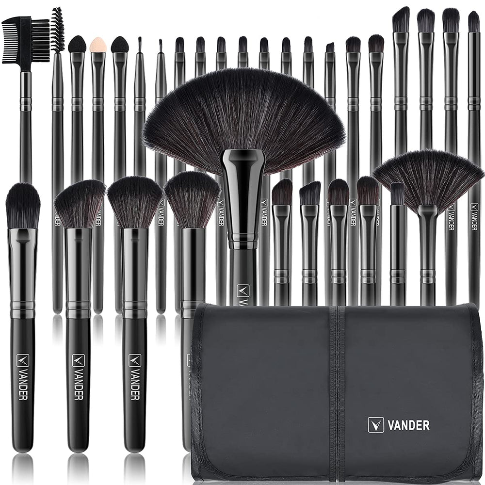 Vander makeup case open with 32-piece brush set, travel-ready organization.