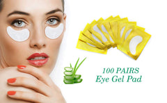 Voncasen eye pads can help apply lip gloss below the lips.